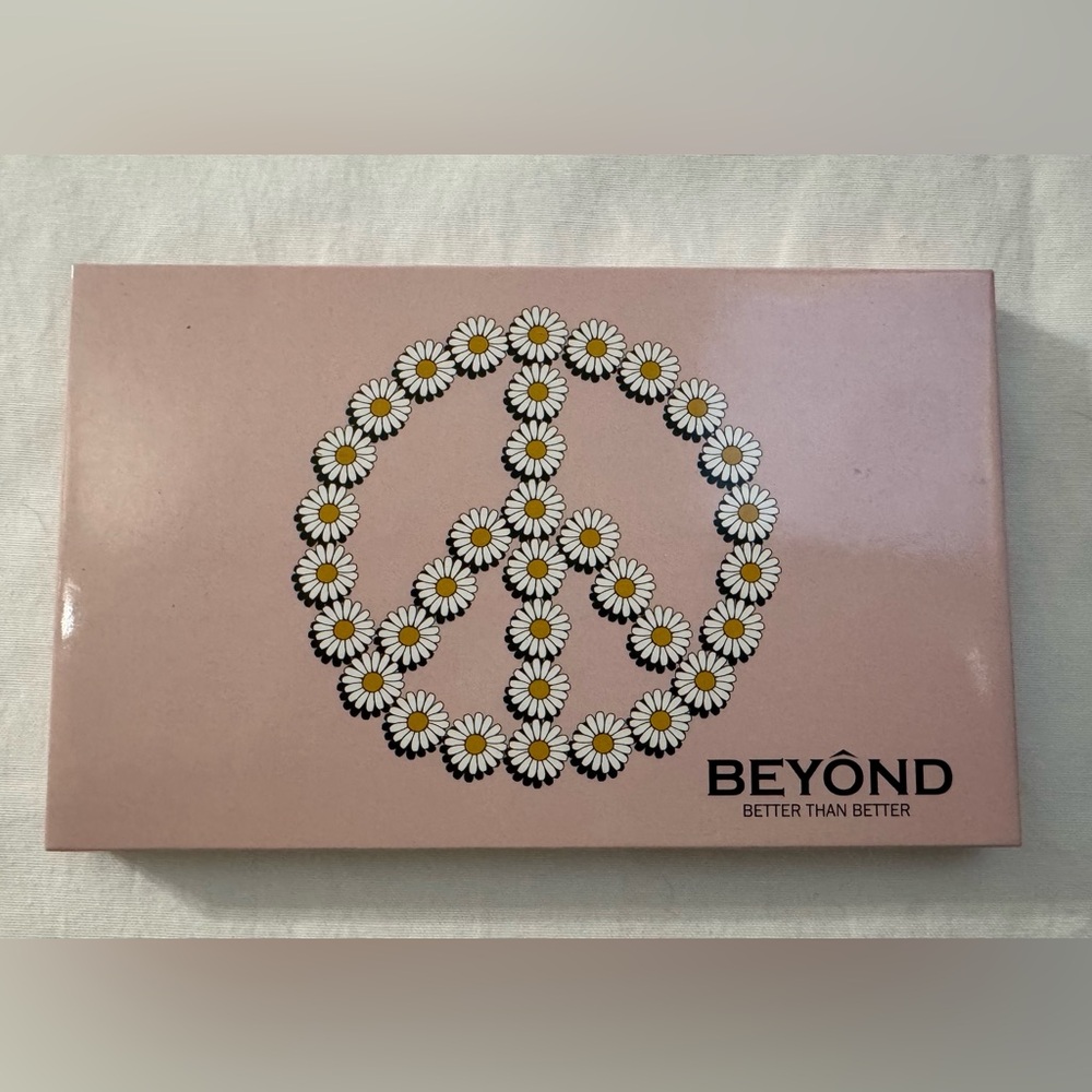 Beyond Pink Peace Sign Palette